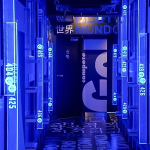 ホステル Esports E-zone 電脳空間 大阪市